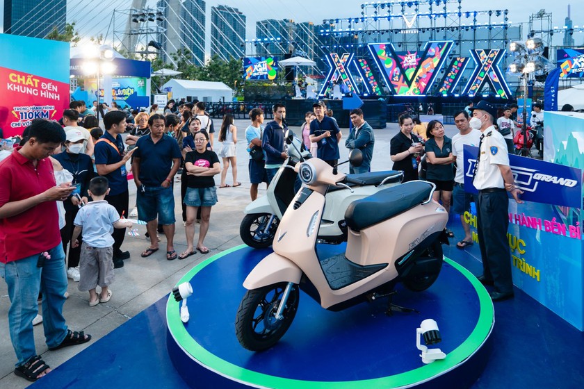 Người dùng hào hứng với VinFast Evo Grand: “Giá hợp lý, giải quyết nốt băn khoăn còn lại về xe máy điện”- Ảnh 1. Người dùng hào hứng với VinFast Evo Grand: “Giá hợp lý, giải quyết nốt băn khoăn còn lại về xe máy điện”- Ảnh 1.