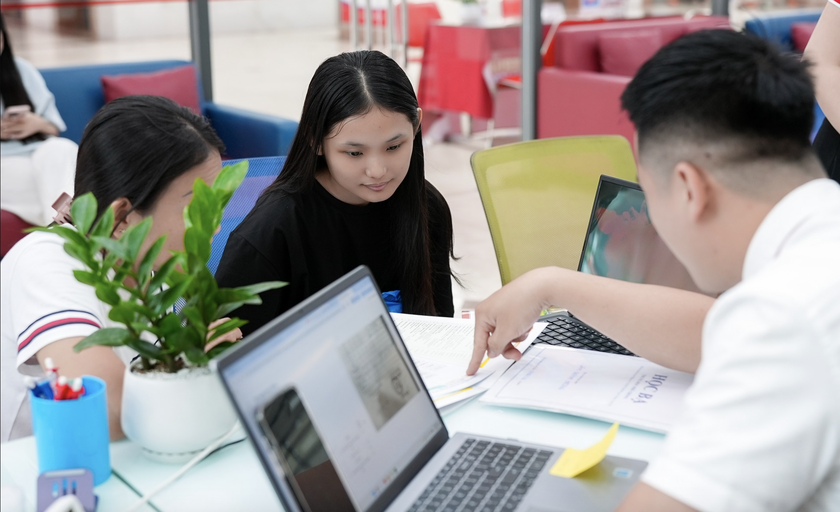 Chi tiết lịch nộp lệ phí xét tuyển đại học của các tỉnh, thành phố - Ảnh 1.