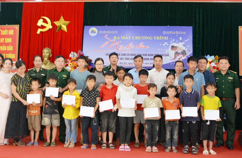 Ra mắt mô hình “Mẹ đỡ đầu” ở Đồn biên phòng Bát Xát - Ảnh 3.