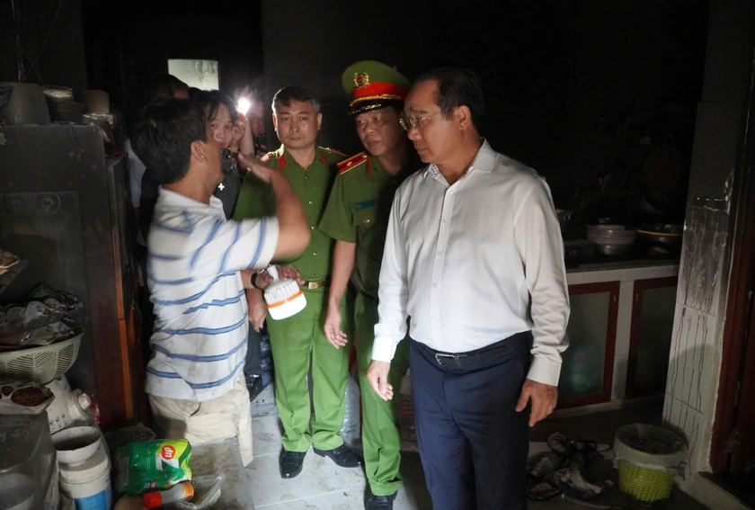 Phó Thủ tướng yêu cầu khẩn trương điều tra vụ cháy chung cư tại Thành phố Hồ Chí Minh khiến 8 người tử vong - Ảnh 2.