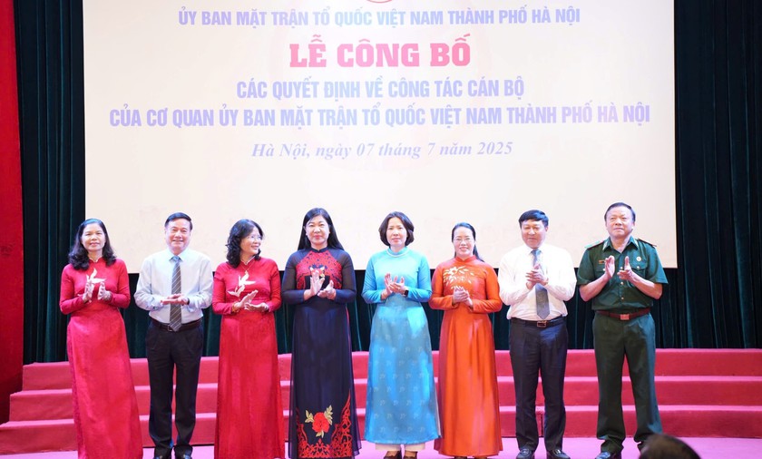 Hà Nội công bố các chức danh trong Ban Thường trực Ủy ban Mặt trận Tổ quốc Việt Nam thành phố - Ảnh 2.