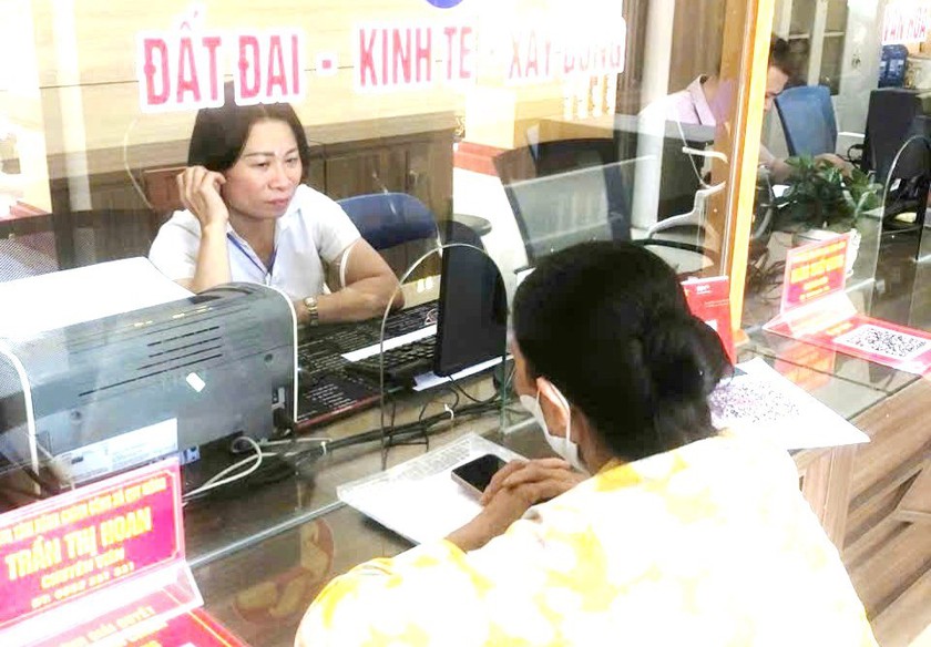 Lào Cai lập 2 tổ công tác chuyên về đất đai để đẩy nhanh giải phóng mặt bằng tuyến đường sắt tốc độ cao - Ảnh 2.