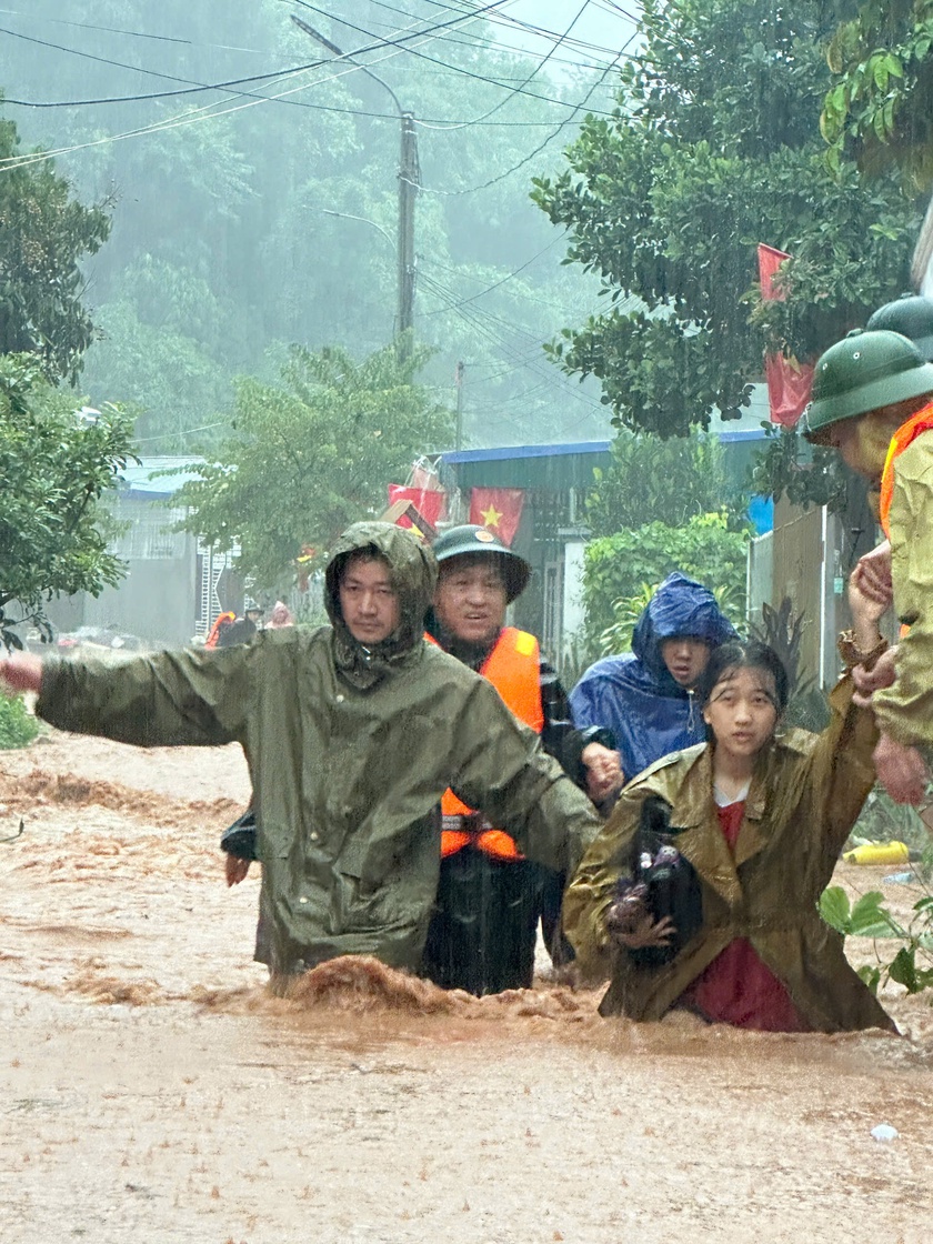 Thủ tướng chỉ đạo khẩn trương khắc phục hậu quả mưa lũ tại Điện Biên, các tỉnh miền núi và trung du Bắc Bộ - Ảnh 2.