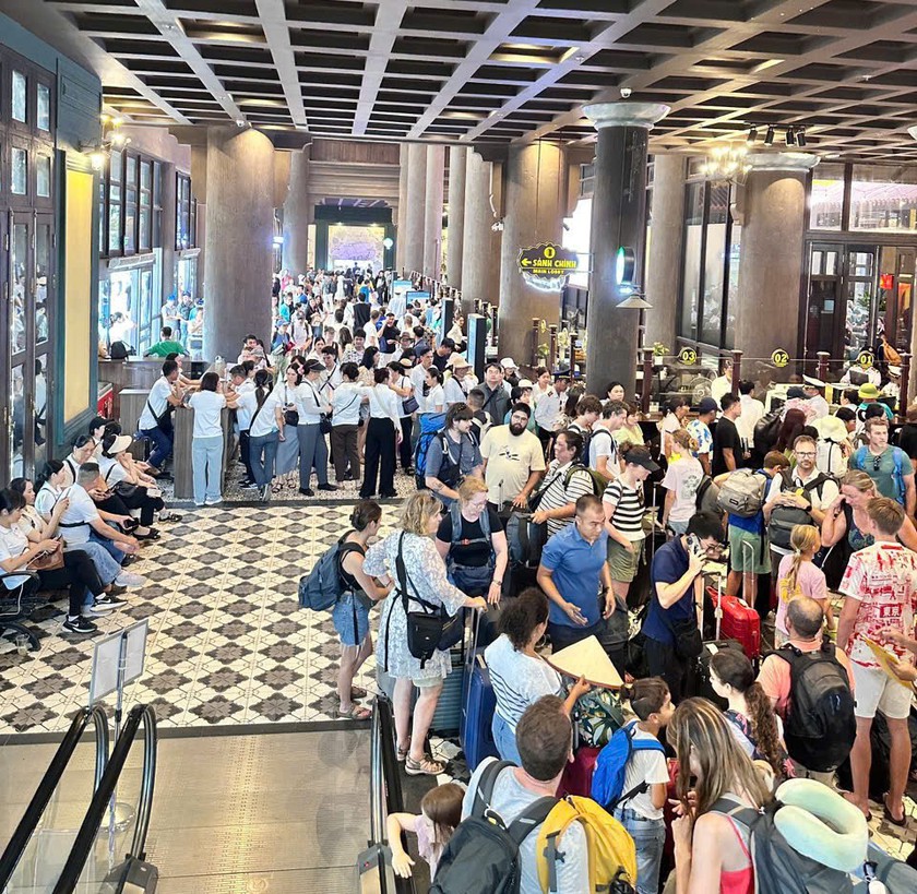 Quảng Ninh: Đặt mục tiêu đón 21,2 triệu lượt khách, tổng thu đạt 57.000 tỷ đồng trong năm 2025 - Ảnh 1.
