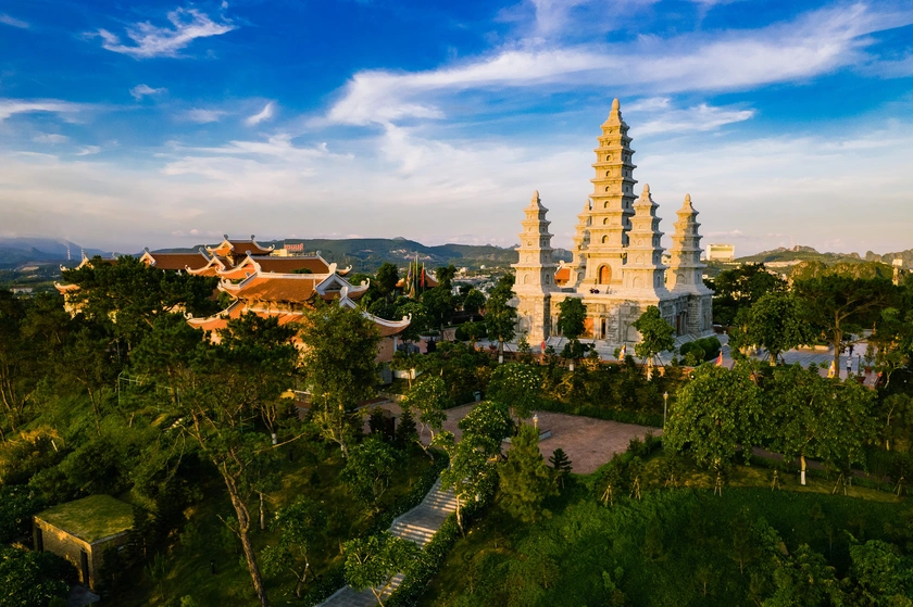 Quần thể tâm linh Bảo Hải Linh Thông Tự, chốn yên bình giữa lòng Quảng Ninh - Ảnh 8.