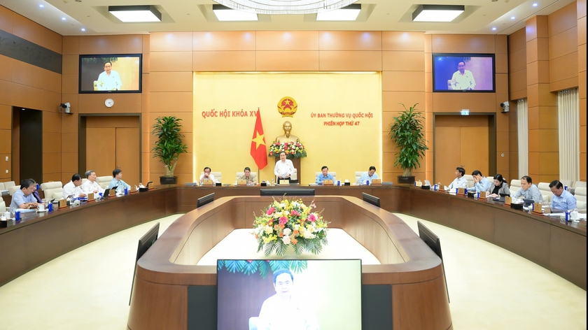 Phiên họp thứ 48 của Ủy ban Thường vụ Quốc hội cho ý kiến 3 dự án luật về giáo dục - Ảnh 1.