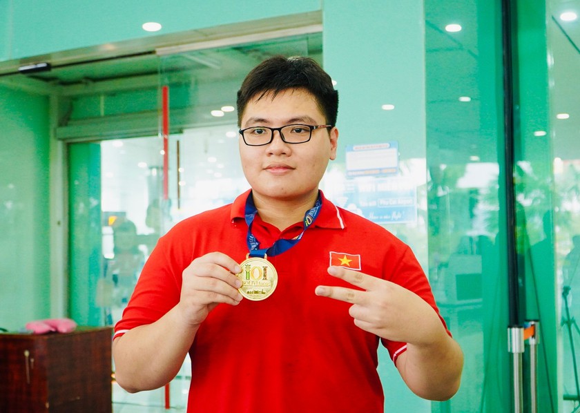 Trường đại học cấp học bổng toàn phần cho chủ nhân Huy chương Vàng Olympic Tin học quốc tế - Ảnh 1.