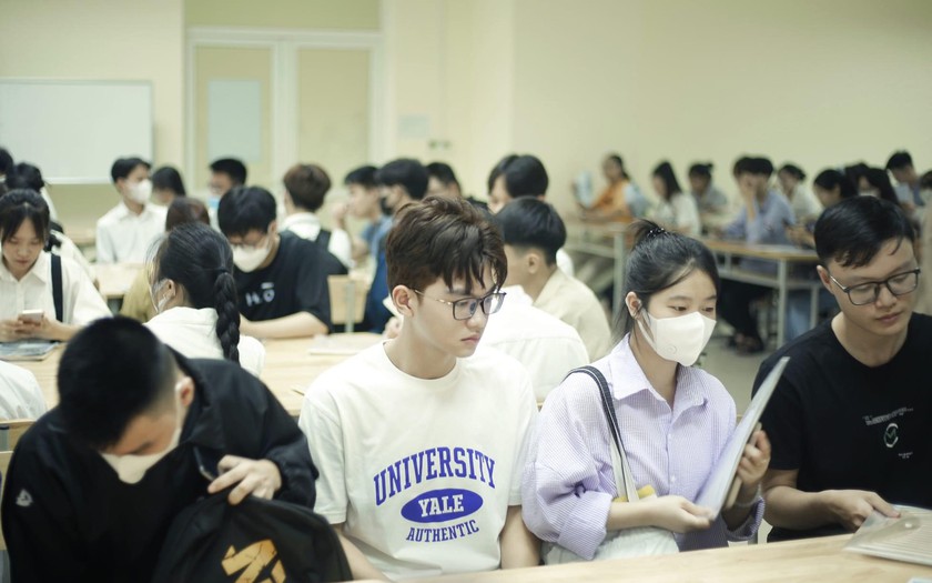 Tại Hà Nội, nhóm lao động trẻ từ 25 – 34 tuổi hưởng thất nghiệp tiếp tục chiếm tỉ trọng cao Tại Hà Nội, nhóm lao động trẻ từ 25 – 34 tuổi hưởng thất nghiệp tiếp tục chiếm tỉ trọng cao