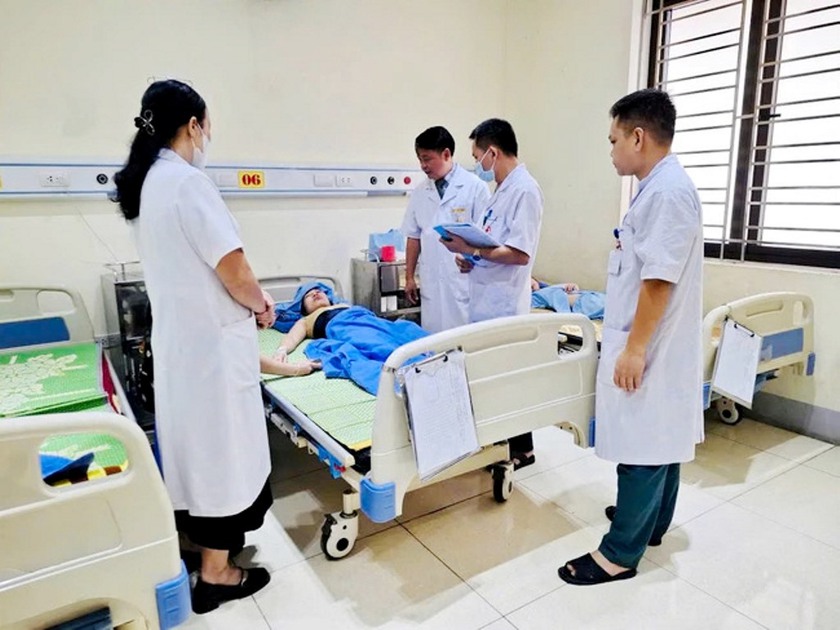 Vụ xe ô tô đâm vào đám đông trẻ em: Tài xế là cán bộ xã, khi lùi xe có nồng độ cồn trong người - Ảnh 3.