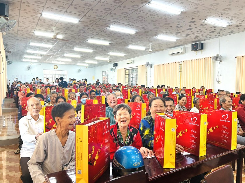 Quỹ Thiện Tâm đón nhận Huân chương Lao động hạng Nhất của Chủ tịch nước - Ảnh 1.
