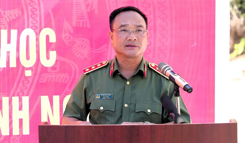 Phát động 40 ngày đêm xây trường, làm nhà giúp bà con vùng lũ Nghệ An - Ảnh 1.