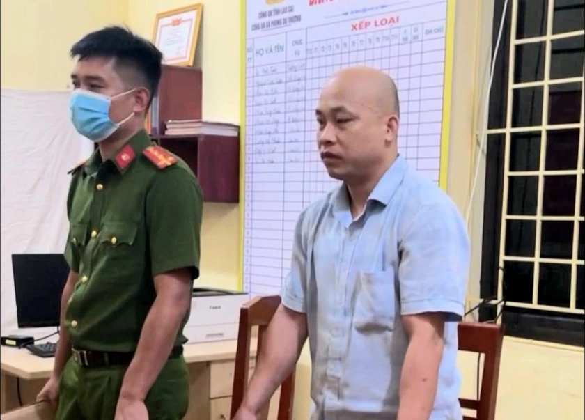 Vụ xe ô tô lùi trúng nhóm trẻ ở Lào Cai: Khai trừ Đảng đối với Phó bí thư Đảng ủy xã Phong Dụ Thượng - Ảnh 1.