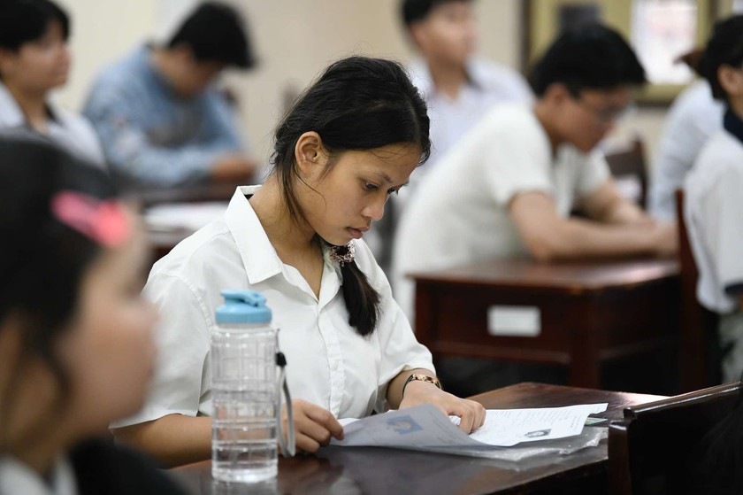 Vụ 150 bài thi tốt nghiệp Ngữ văn tăng điểm sau phúc khảo: Xem xét trách nhiệm chuyên môn của người chấm - Ảnh 1.