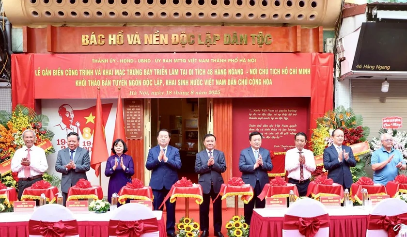 Di tích 48 Hàng Ngang - nơi Chủ tịch Hồ Chí Minh khởi thảo “Tuyên ngôn độc lập” chính thức mở cửa - Ảnh 1.