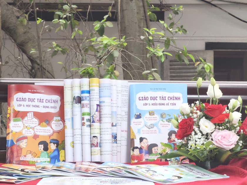 Ra mắt bộ sách "Giáo dục tài chính" dễ nhớ, dễ hiểu, dễ tiếp thu, dễ áp dụng- Ảnh 1.