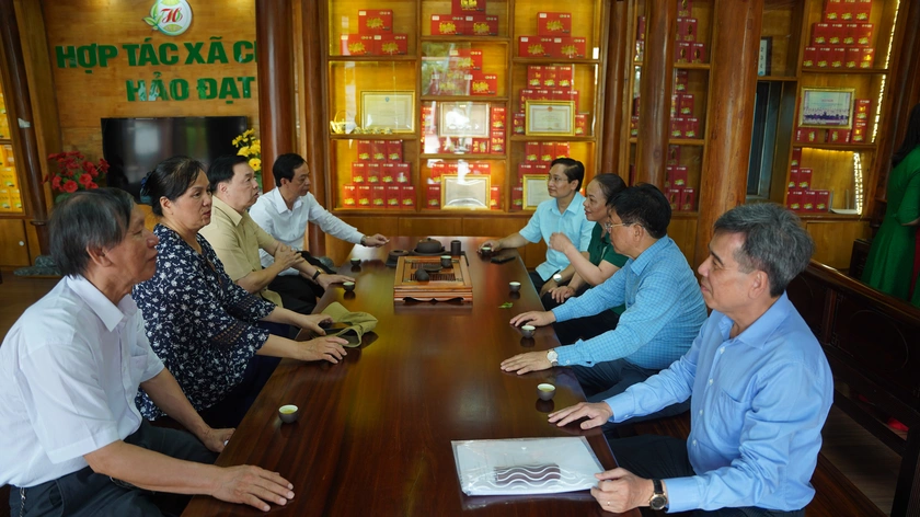 Khuyến học – Tự học thành tài: khảo sát công trình ống diệt men chè ở Thái Nguyên - Ảnh 2.