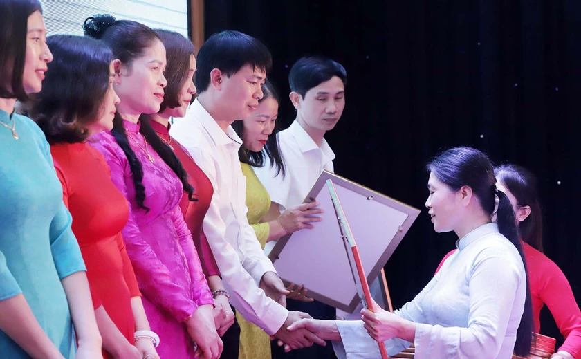 Nghệ An tự hào tổng kết phong trào 90 ngày đêm thi đua học tập - Ảnh 8.