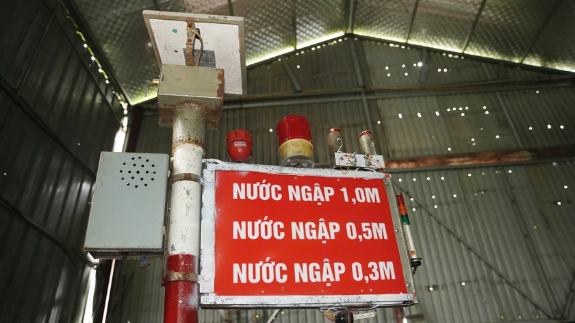 Đoàn công tác Giải thưởng Nhân tài Đất Việt 2025 khảo sát công trình cảnh báo lũ tại Bắc Ninh - Ảnh 5.