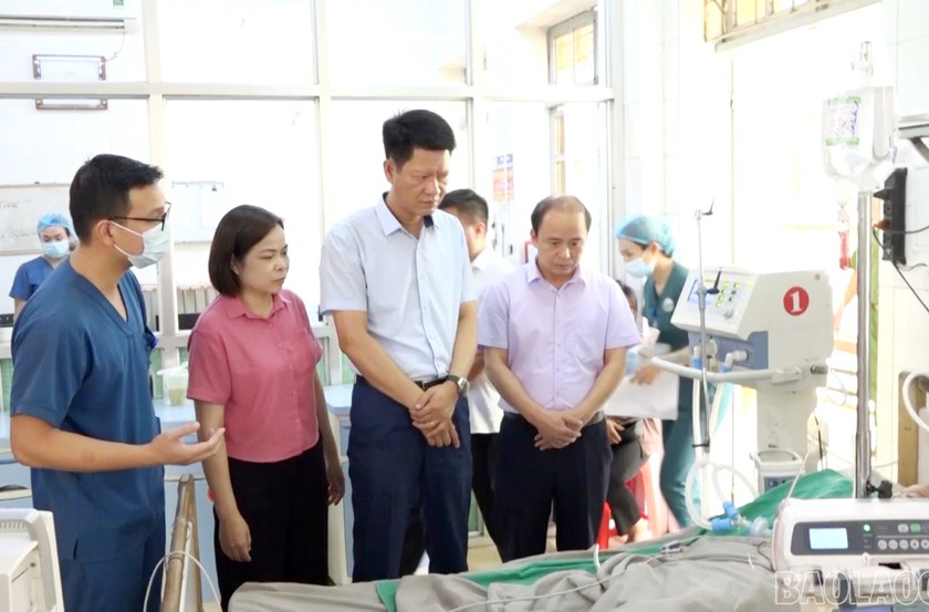 Sập đổ hoàn toàn bể xây nuôi cá làm 2 mẹ con tử vong ở Lào Cai - Ảnh 2.