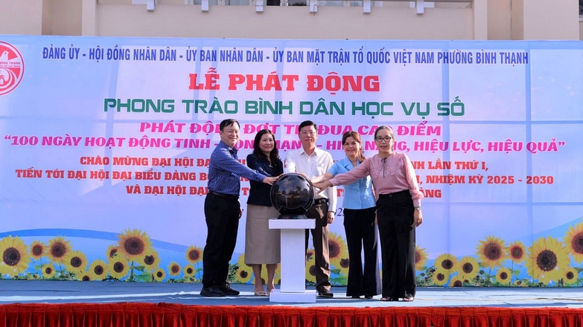 Bình dân học vụ số: Học để làm chủ công nghệ, học để không bị bỏ lại phía sau, học để làm chủ tương lai - Ảnh 1.