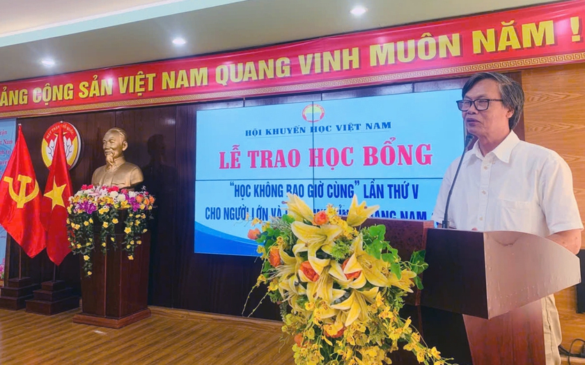 Đà Nẵng: 25 tấm gương được trao học bổng “Học không bao giờ cùng” - Ảnh 6.