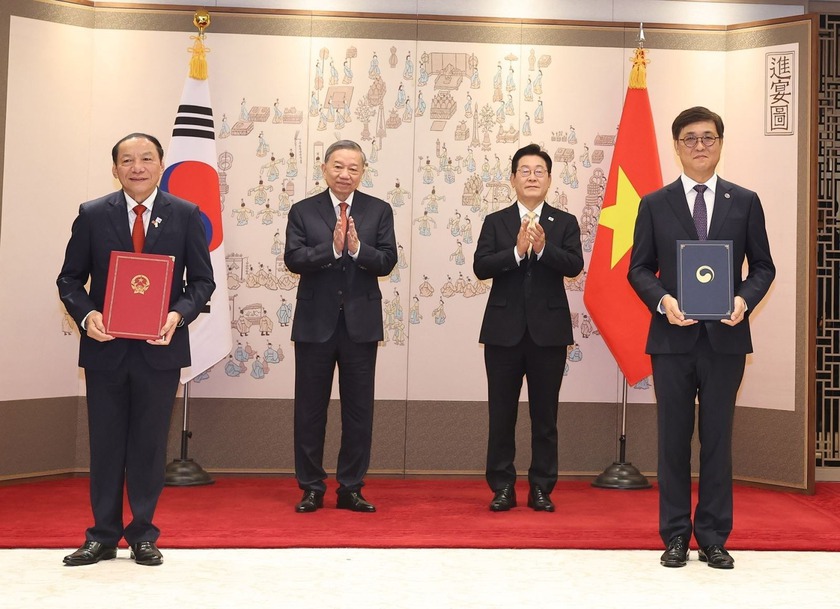 Ngành Văn hóa Việt Nam 80 năm đồng hành cùng sự nghiệp cách mạng vẻ vang của Đảng và dân tộc - Ảnh 4.