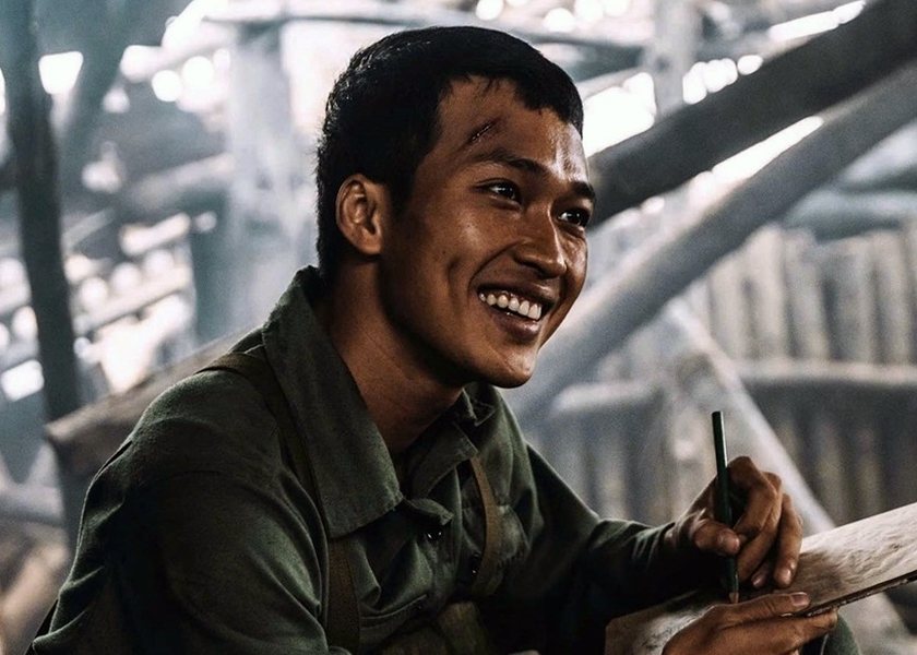 "Mưa đỏ" ra rạp đúng thời điểm, "thử thách" sức chịu đựng của khán giả - Ảnh 2.