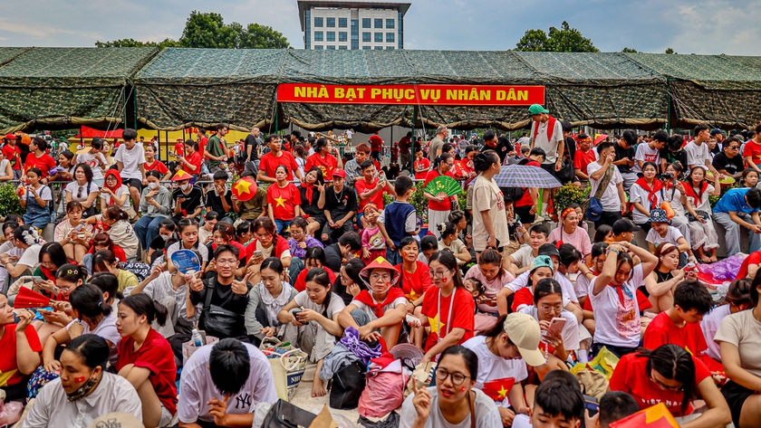 Trọn bộ cẩm nang hướng dẫn chi tiết để nhân dân có buổi đi xem Sơ duyệt diễu binh tối 27/8 thành công nhất- Ảnh 22. Trọn bộ cẩm nang hướng dẫn chi tiết để nhân dân có buổi đi xem Sơ duyệt diễu binh tối 27/8 thành công nhất- Ảnh 22.