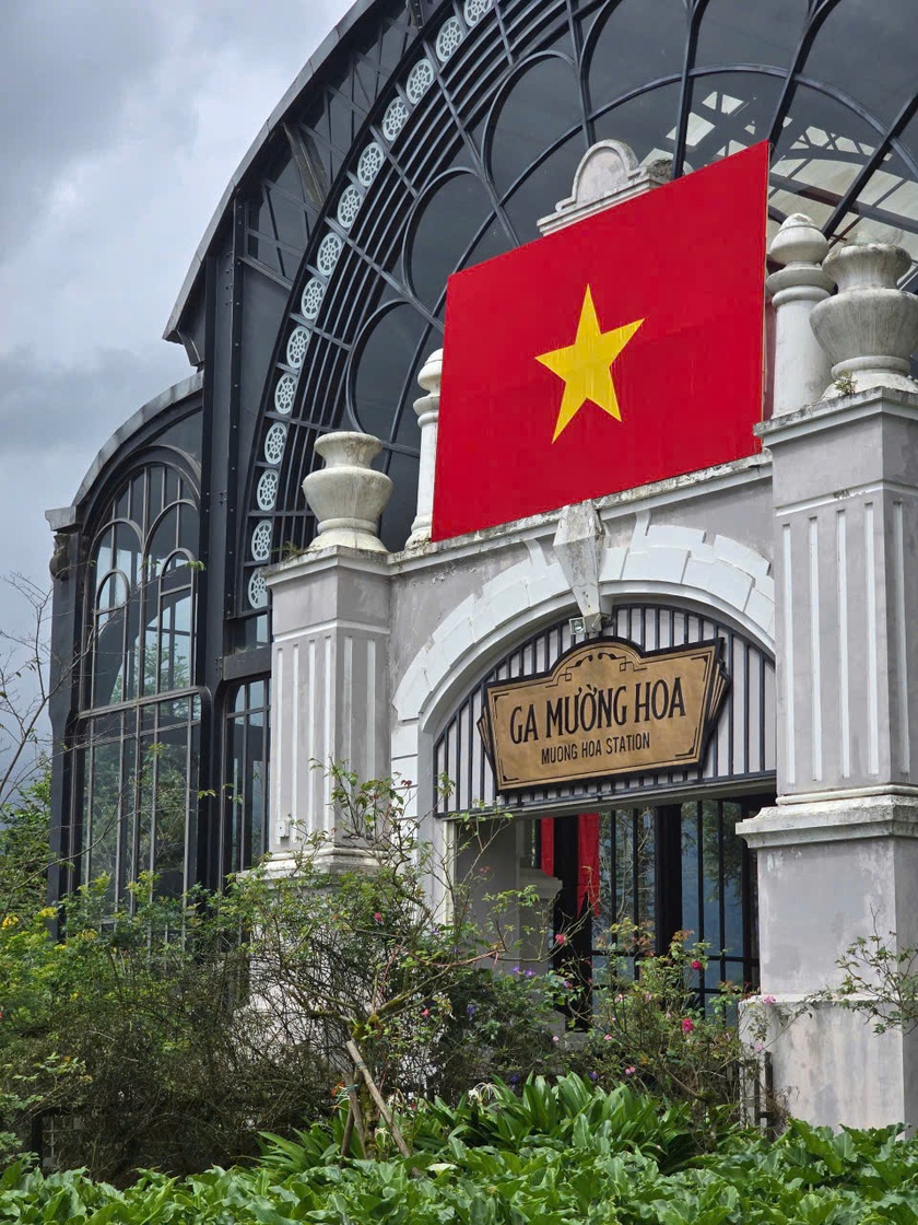 Sa Pa rực rỡ cờ hoa mừng Quốc khánh 2/9 - Ảnh 5.