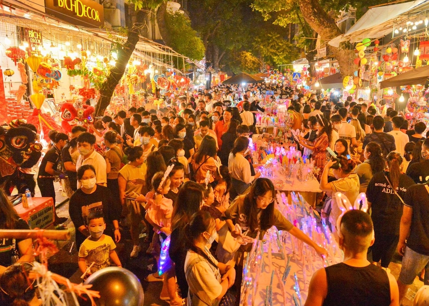 Du lịch Việt Nam trải nghiệm mùa thu quyến rũ với Tết Trung thu rực rỡ sắc màu - Ảnh 3.