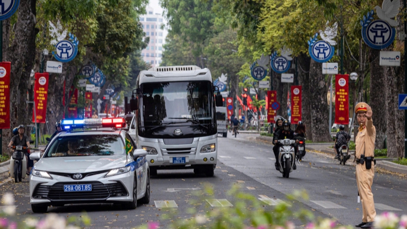 Chi tiết phân luồng giao thông vòng ngoài Hà Nội phục vụ lễ Tổng duyệt diễu binh, diễu hành - Ảnh 1.
