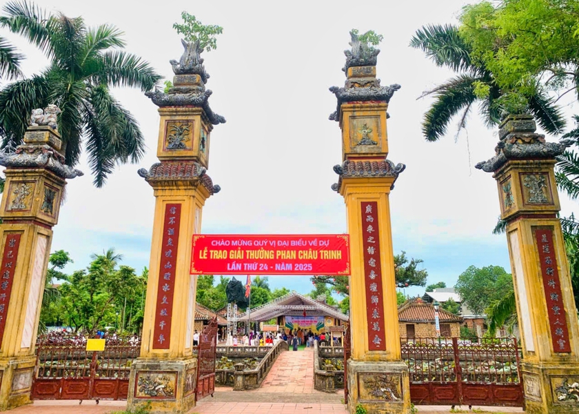 Tam Kỳ, Bàn Thạch, Hương Trà, Quảng Phú (Đà Nẵng) tổ chức Lễ Trao Giải thưởng Phan Châu Trinh lần thứ 24 - Ảnh 1.