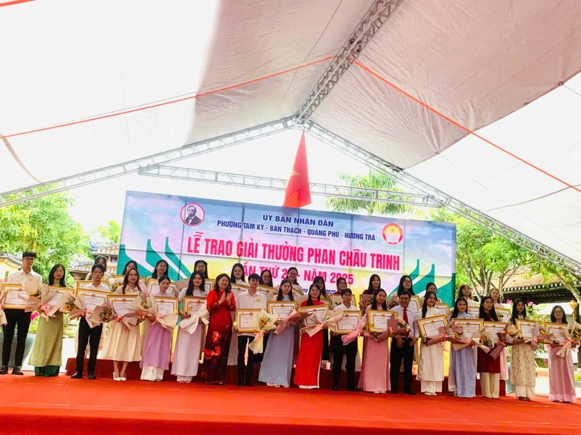 Tam Kỳ, Bàn Thạch, Hương Trà, Quảng Phú (Đà Nẵng) tổ chức Lễ Trao Giải thưởng Phan Châu Trinh lần thứ 24 - Ảnh 6.
