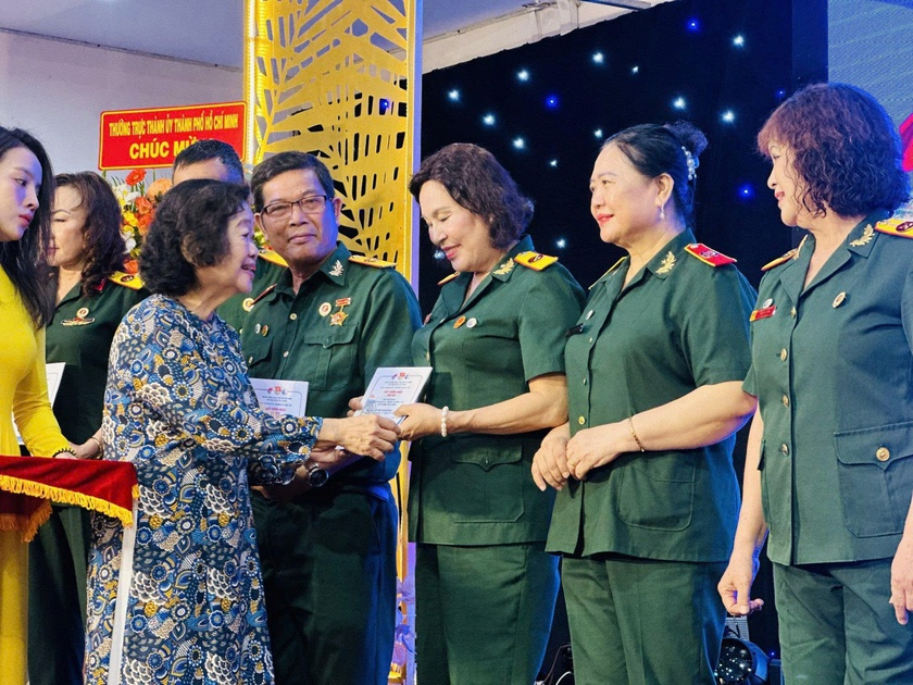 Câu lạc bộ “Vì Hoàng Sa – Trường Sa thân yêu”: 11 năm vun đắp tình yêu Tổ quốc với thế hệ trẻ - Ảnh 1.