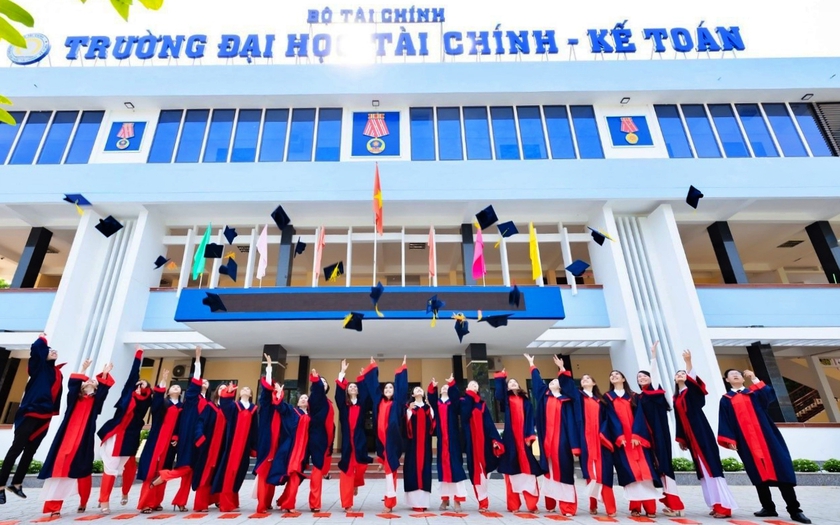 Thêm 9 trường đại học xét tuyển bổ sung - Ảnh 1.