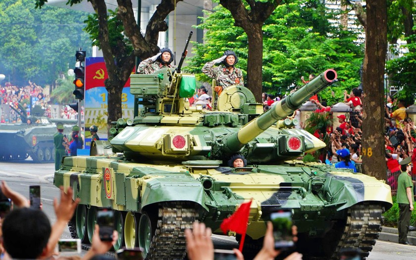 Dàn khí tài hiện đại của Quân đội diễu hành giữa đường phố mùa Thu Hà Nội - Ảnh 13.