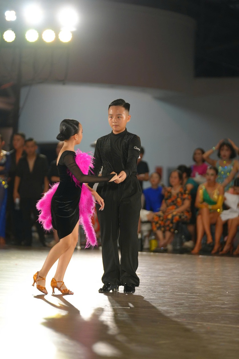Nhiều điểm mới tại Giải Vô địch Khiêu vũ thể thao và các loại hình nghệ thuật tỉnh Quảng Ninh 2025- Ảnh 2.