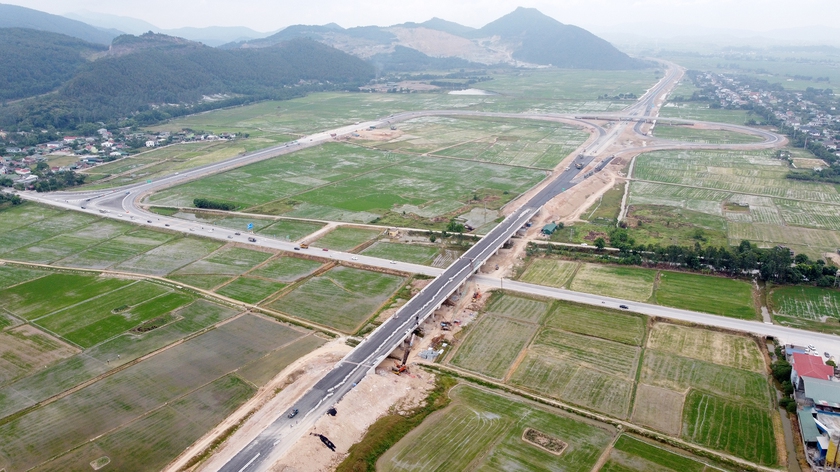 Nghệ An rốt ráo vào cuộc giải phóng mặt bằng dự án đường sắt cao tốc Bắc - Nam - Ảnh 1.