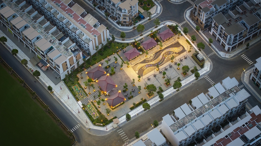 Khi Thành phố Thiên niên kỷ cửa ngõ phía Nam Sài Gòn hóa thành sàn diễn nghệ thuật đỉnh cao - Ảnh 3.