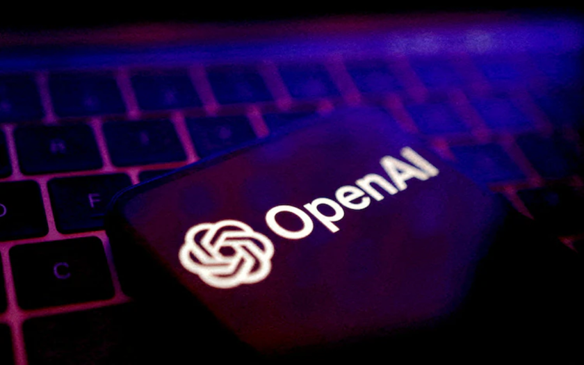 OpenAI ra mắt ChatGPT-5 một ngày sau khi hãng công nghệ này thông báo đồng ý để Chính phủ Mỹ sử dụng phiên bản ChatGPT được thiết kế cho doanh nghiệp trong 1 năm với giá chỉ 1 USD. Ảnh minh hoạ: IT