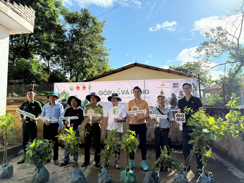 Khởi động hoạt động trồng 60.000 cây trong chiến dịch “Góp Lá Vá Rừng 2025” tại Sơn La- Ảnh 3.