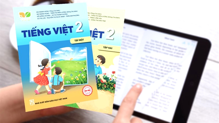 Sử dụng miễn phí sách giáo khoa điện tử - xóa bỏ rào cản về chi phí và địa lý - Ảnh 1.