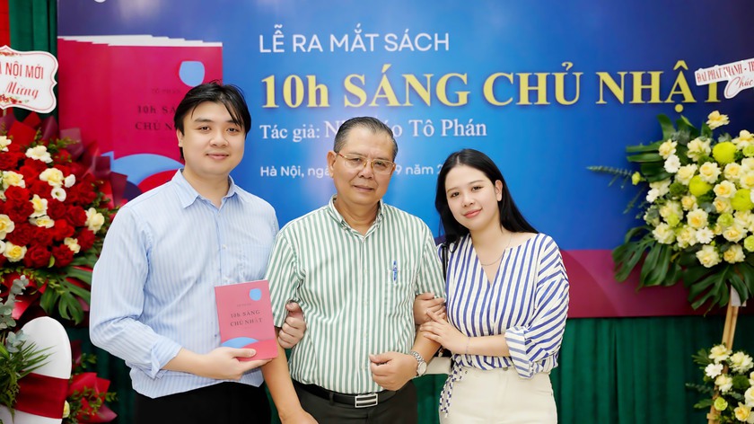 Ra mắt "10h sáng Chủ Nhật" - tập tản văn đầy cảm xúc về thời cuộc của nhà báo Tô Phán - Ảnh 19.