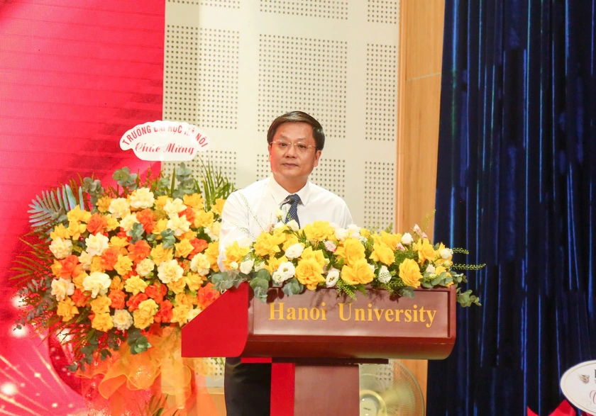 Tôn vinh 17 tác giả đoạt giải cuộc thi viết đầy rung cảm về "Cha và con gái"- Ảnh 2.