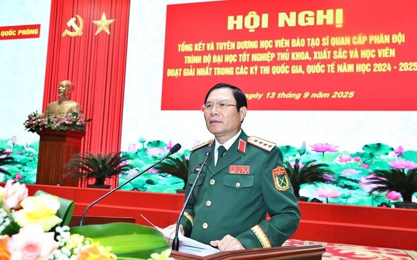 Bộ Quốc phòng tuyên dương 117 học viên sĩ quan xuất sắc năm học 2024-2025 - Ảnh 1.