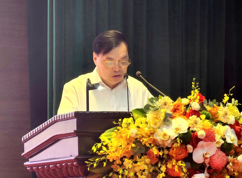 Hội Khuyến học Hà Nội trao thưởng cho 221 học sinh, sinh viên tiểu biểu năm 2025 - Ảnh 4.