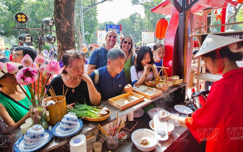 Hà Nội, Phú Quốc - điểm nhấn du lịch Việt Nam dịp cao điểm kép Quốc khánh Trung Quốc và Tết Trung thu - Ảnh 7.