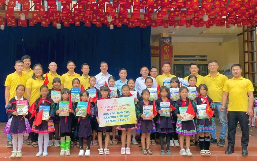 Một bộ sách giáo khoa thống nhất: Lời giải cho những bất cập - Ảnh 1.