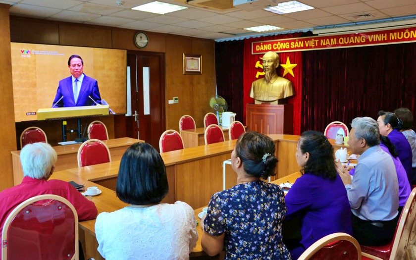 Quán triệt toàn quốc Nghị quyết 71 về đột phá phát triển giáo dục và đào tạo và 3 Nghị quyết quan trọng khác - Ảnh 2.