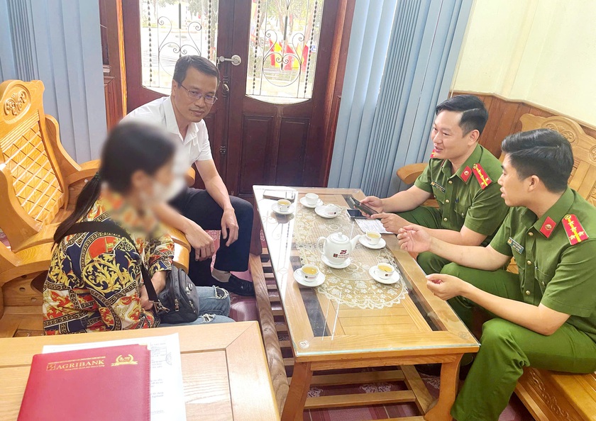Kịp thời ngăn chặn vụ lừa đảo qua mạng chuyển 100 triệu đồng để nhận hộp quà có 500.000 USD từ nước ngoài gửi về - Ảnh 1.